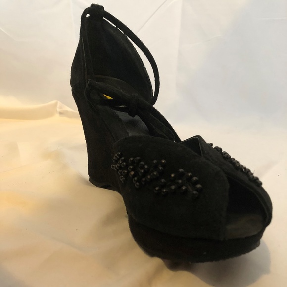 Volatile Wedge Shoe - Picture 3 of 6